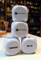 2720k-06 Zabawka antystres kostka pod nadruk