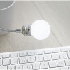 8616m-06 Lampka USB w kształcie żarówk