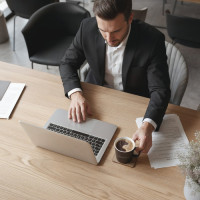 M_556 biały Smart Supreme kubek czarny/biały