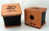 10830400f Drewniany głośnik Bluetooth® retro i technologia 2w1